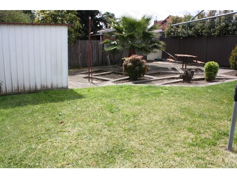 38 Kelvin Parade, Picnic Point NSW 2213