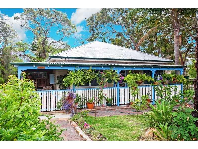 854 Henry Lawson Drive, Picnic Point NSW 2213