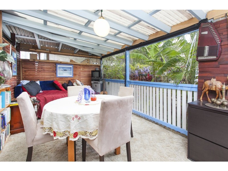 854 Henry Lawson Drive, Picnic Point NSW 2213