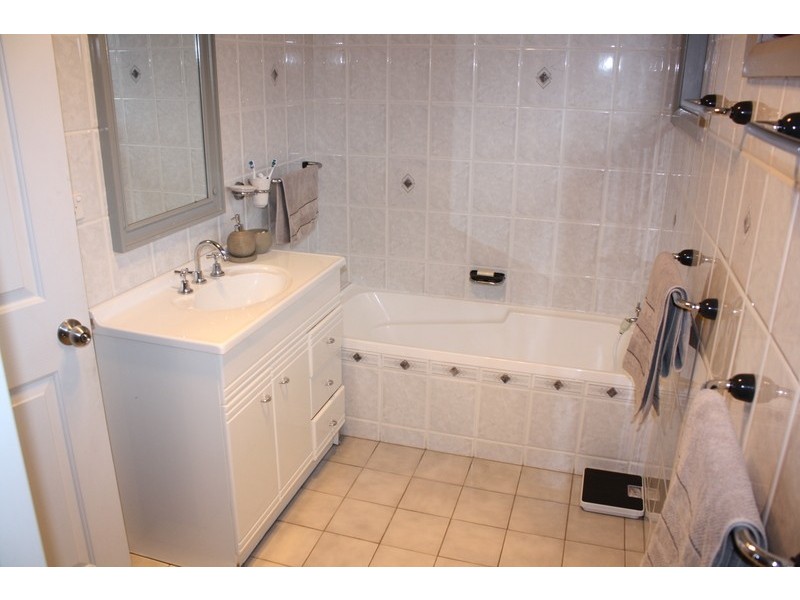 35 Fromelles Avenue, Milperra NSW 2214