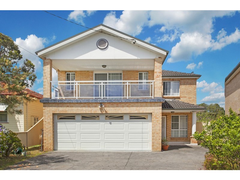 8A Treatt Avenue, Padstow NSW 2211