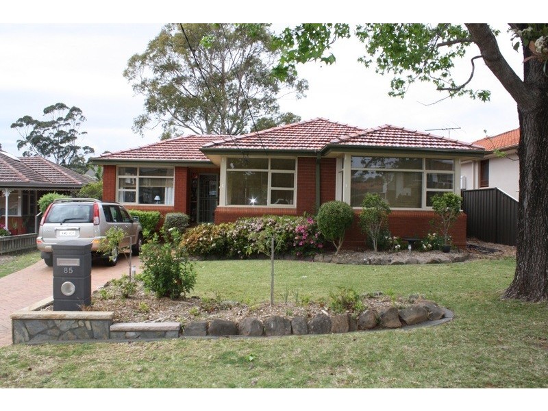 85 Apex Avenue, Picnic Point NSW 2213