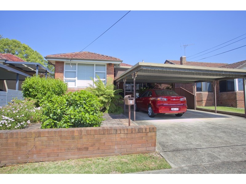 4 Lesley Avenue, Revesby NSW 2212