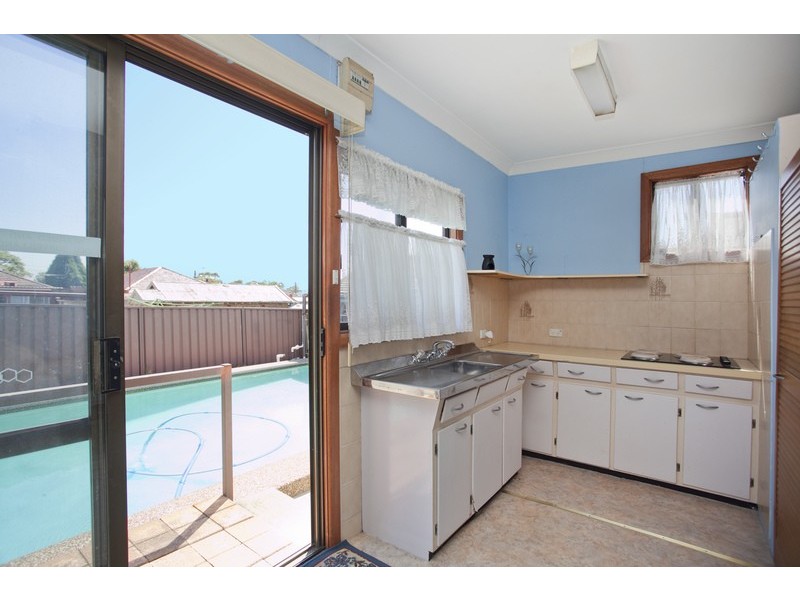 4 Lesley Avenue, Revesby NSW 2212