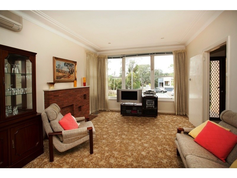 655  Henry Lawson Drive, East Hills NSW 2213