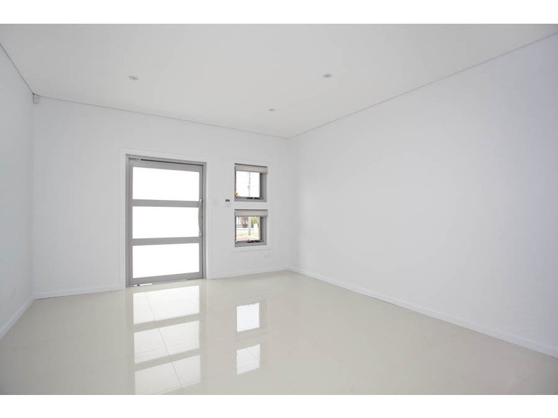 8 Stiles Avenue, Padstow NSW 2211