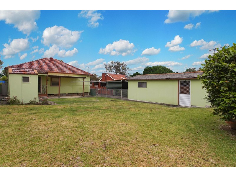 26 Donald Street, Picnic Point NSW 2213