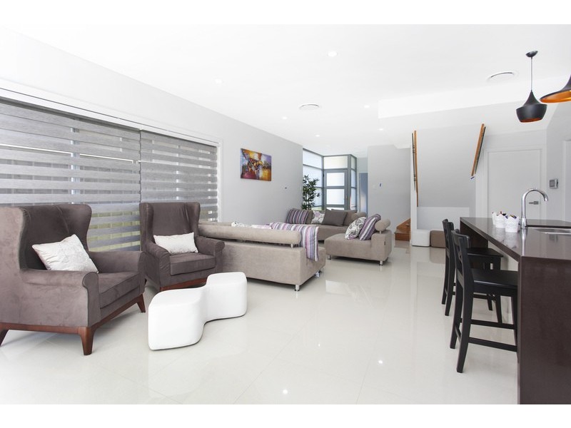 27A Austin Boulevard, Picnic Point NSW 2213