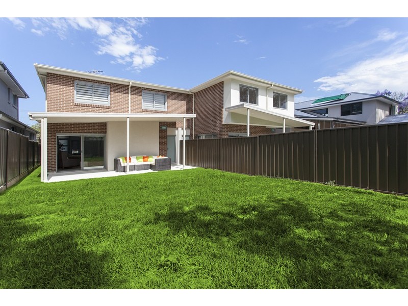 27A Austin Boulevard, Picnic Point NSW 2213
