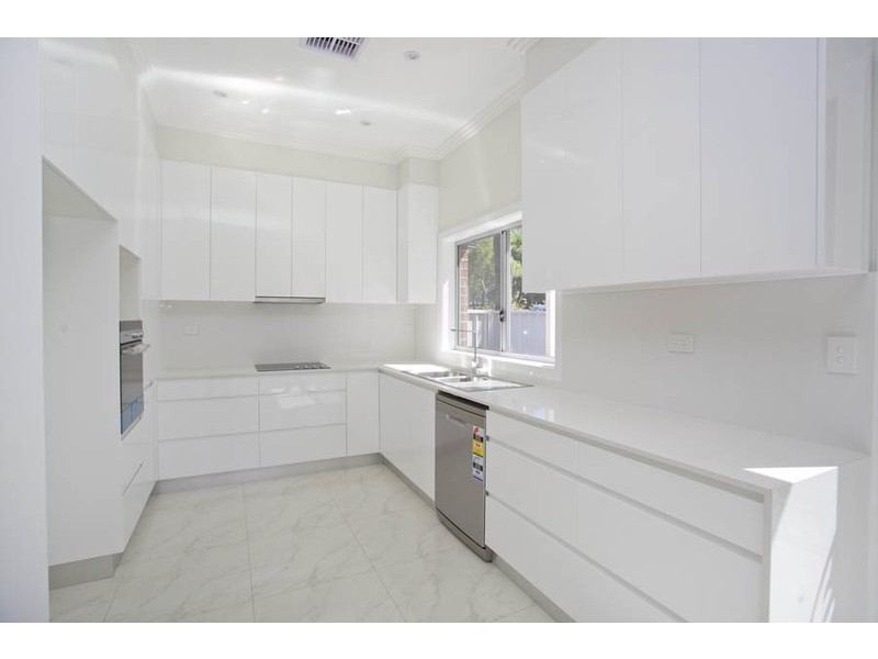 4A Tallawarra Avenue, Padstow NSW 2211