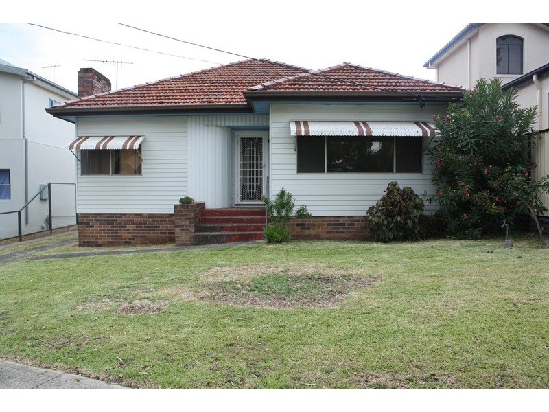 11  Highland Road, Peakhurst NSW 2210