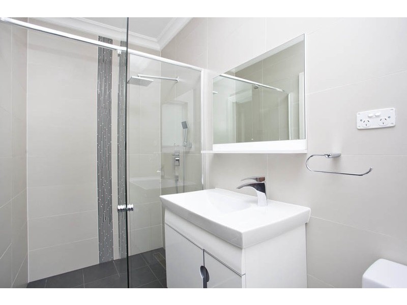 17 Parkview Avenue, Picnic Point NSW 2213