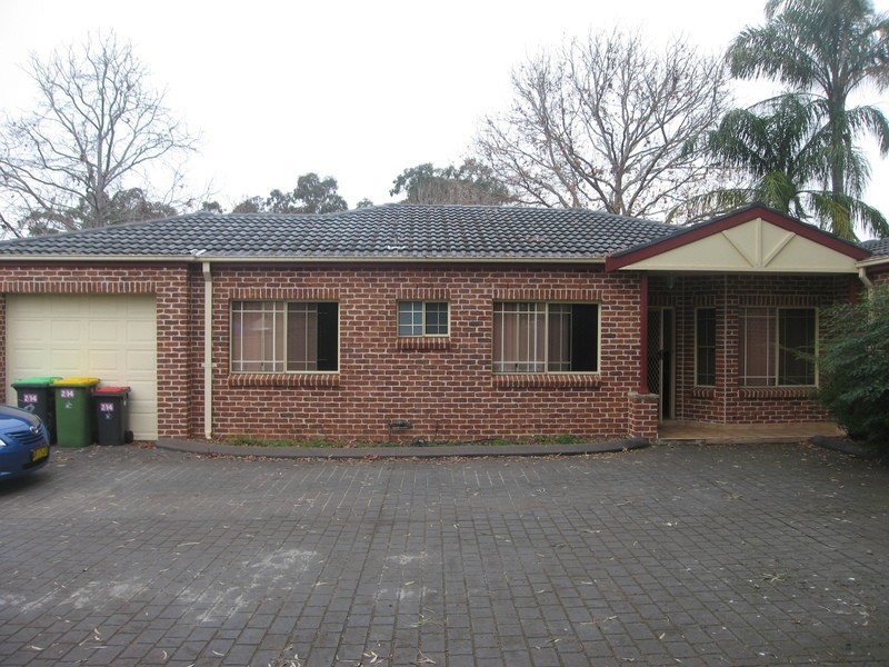 2/14 Kingston Avenue, Panania NSW 2213