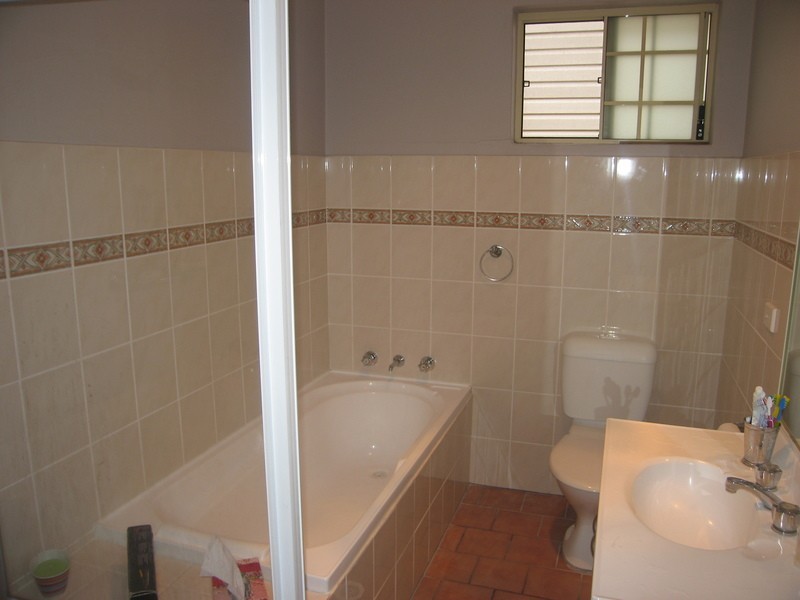 2/14 Kingston Avenue, Panania NSW 2213