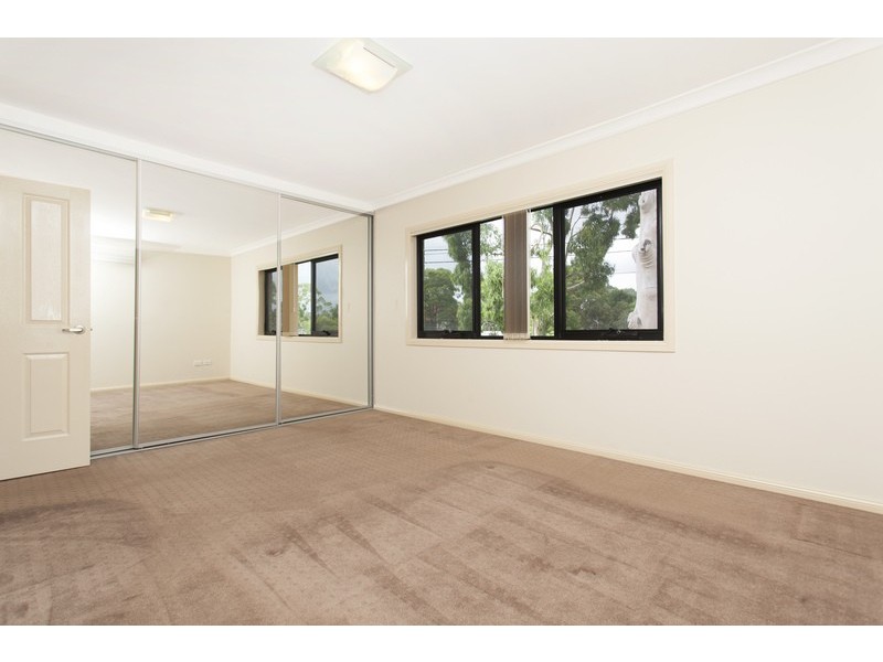 2A Park Road, East Hills NSW 2213