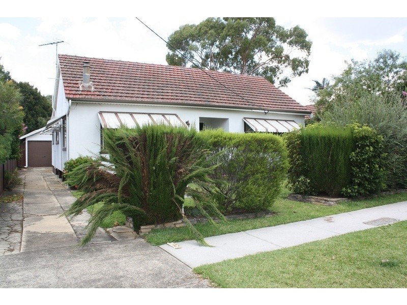 11 Wilson Street, Panania NSW 2213