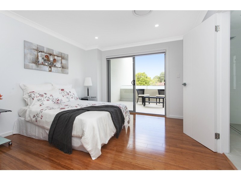 27 Austin Boulevard, Picnic Point NSW 2213