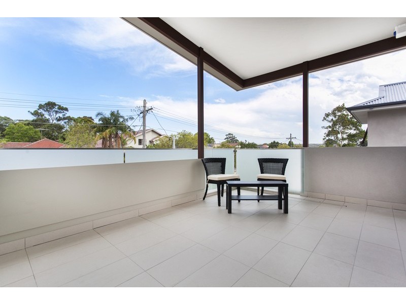 27 Austin Boulevard, Picnic Point NSW 2213