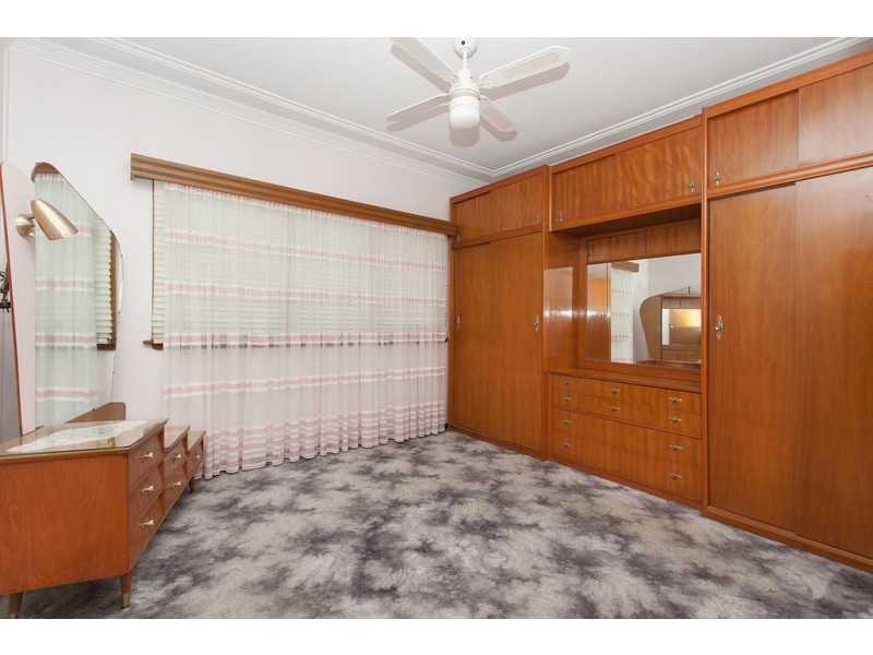 2 Mahnken Avenue, Revesby NSW 2212