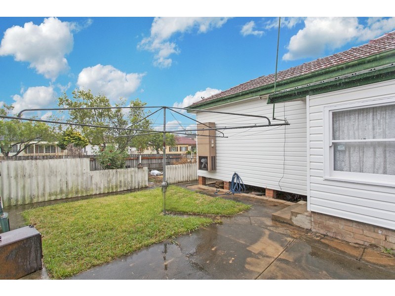 2 Mahnken Avenue, Revesby NSW 2212