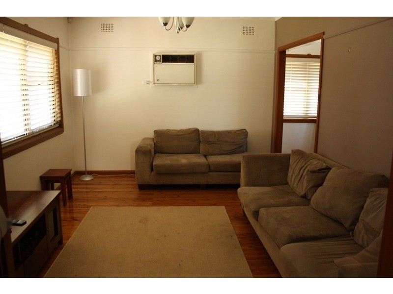 16 Edinburgh Drive, Revesby Heights NSW 2212