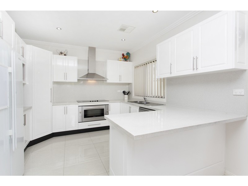 10 Jeanette Street, Padstow NSW 2211