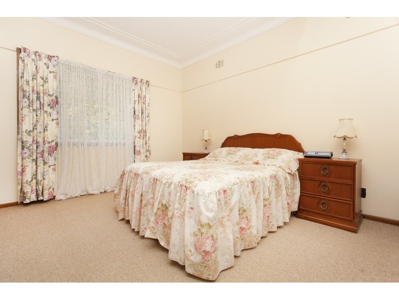 15 Newey Avenue, Padstow NSW 2211