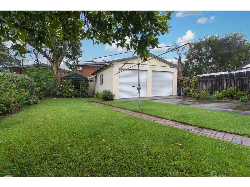15 Newey Avenue, Padstow NSW 2211