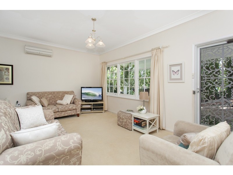 35 Matthews Avenue, East Hills NSW 2213