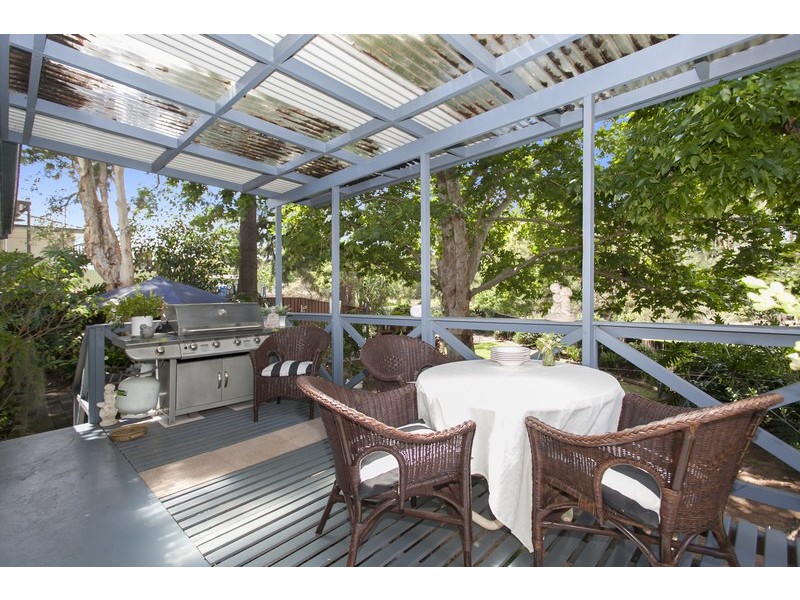 35 Matthews Avenue, East Hills NSW 2213