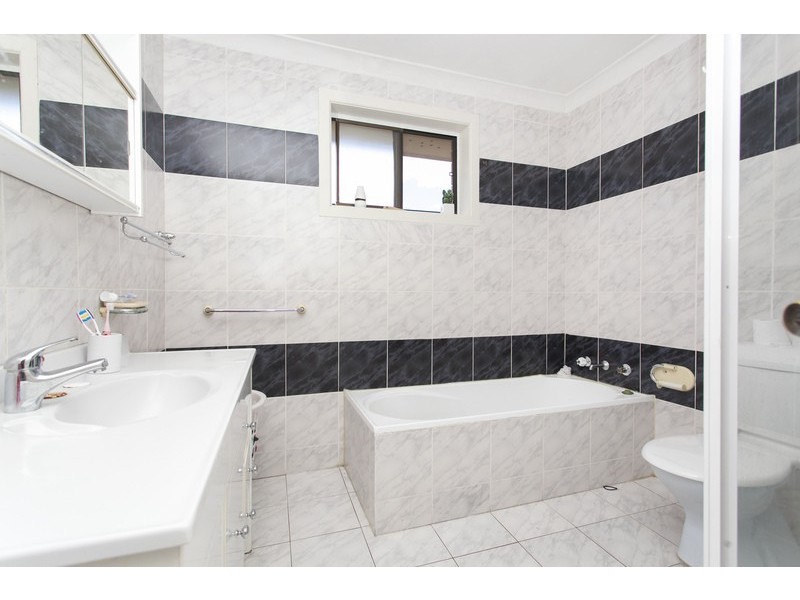 1/115 Davies Road, Padstow NSW 2211