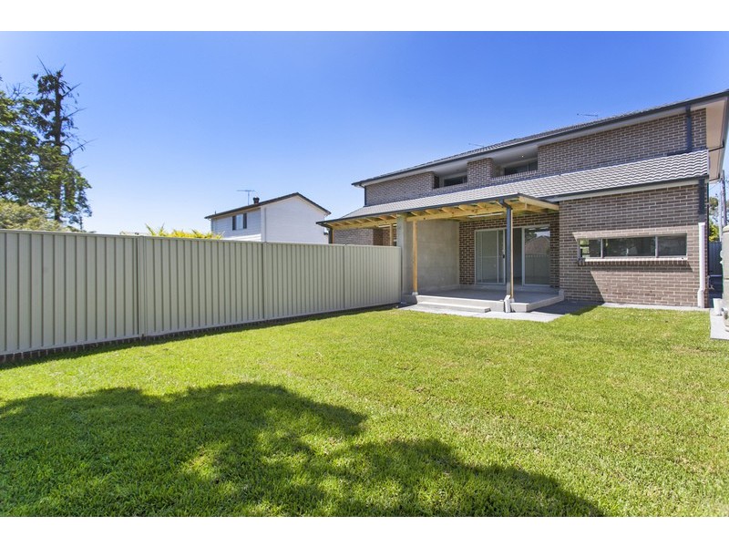 17 Taloma Street, Picnic Point NSW 2213