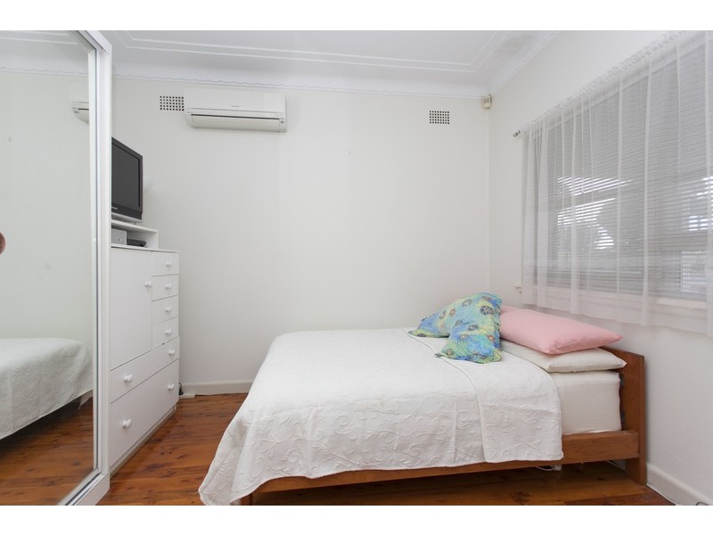 243 Gloucester Road, Beverly Hills NSW 2209