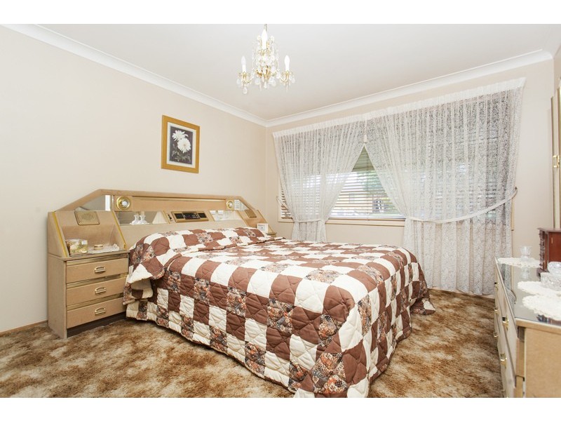 8 Warlencourt Avenue, Milperra NSW 2214