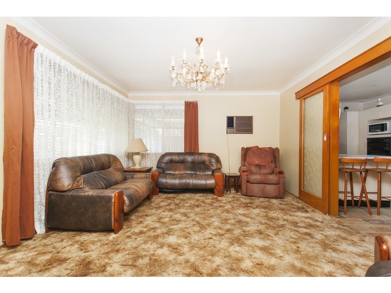 8 Warlencourt Avenue, Milperra NSW 2214