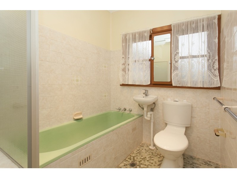 26 Donald Street, Picnic Point NSW 2213