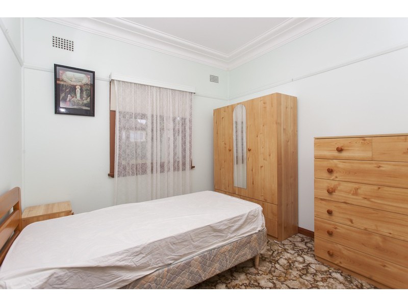 26 Donald Street, Picnic Point NSW 2213