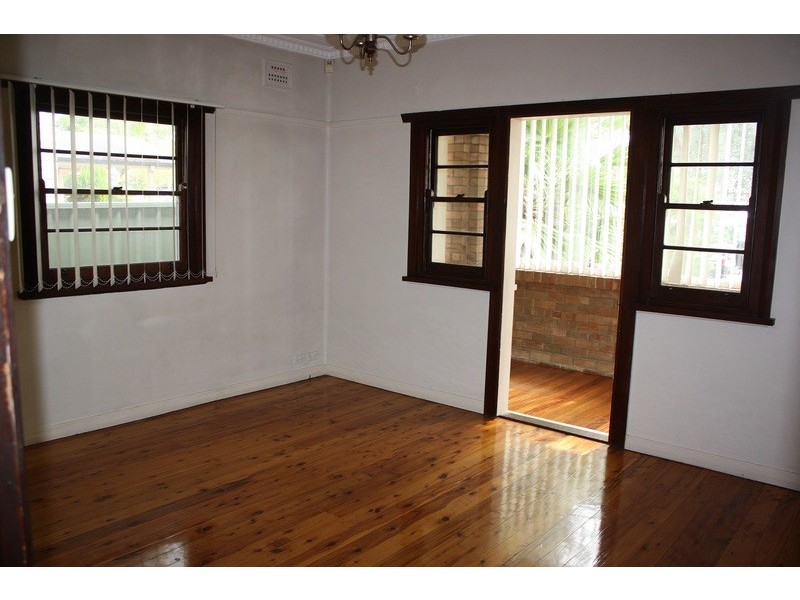 3 Maclaurin Avenue, East Hills NSW 2213