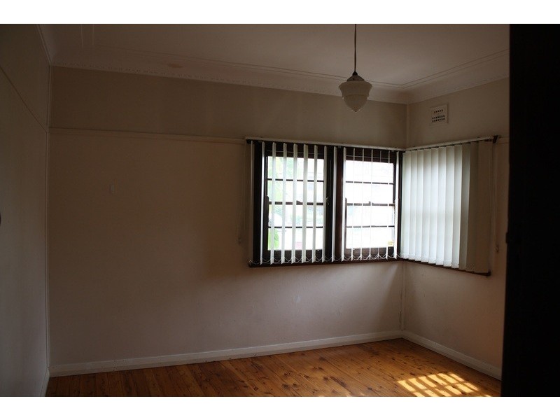 3 Maclaurin Avenue, East Hills NSW 2213