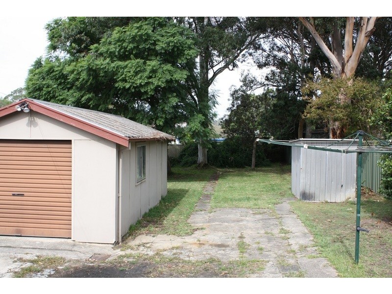 3 Maclaurin Avenue, East Hills NSW 2213