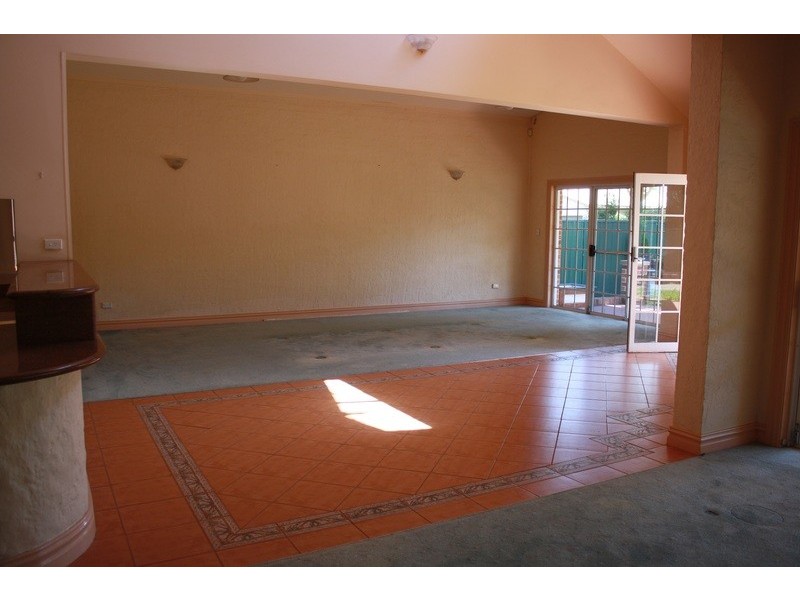 72 Park Road, East Hills NSW 2213