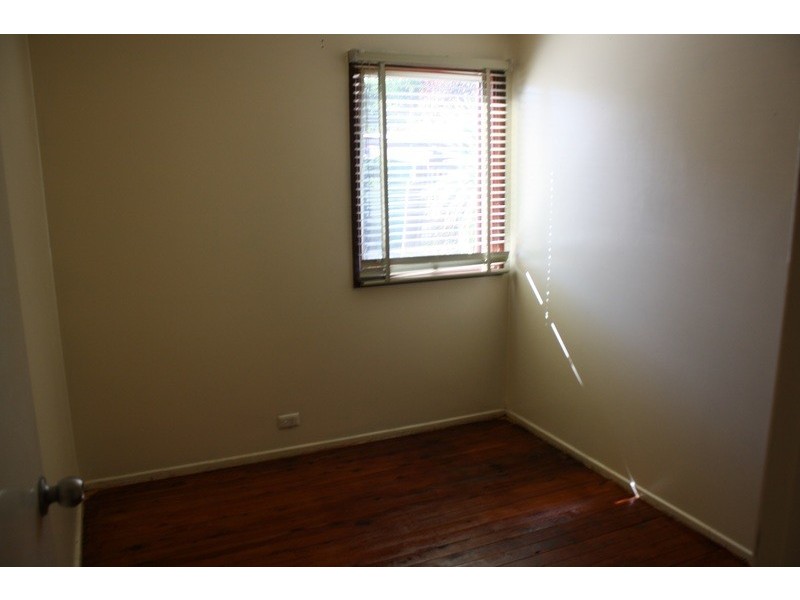 212 The Parkway, Bradbury NSW 2560