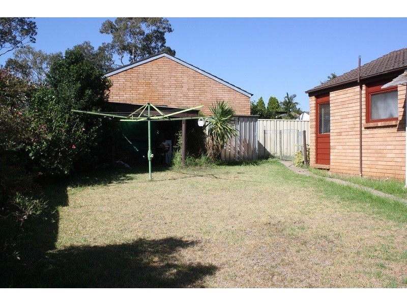 212 The Parkway, Bradbury NSW 2560
