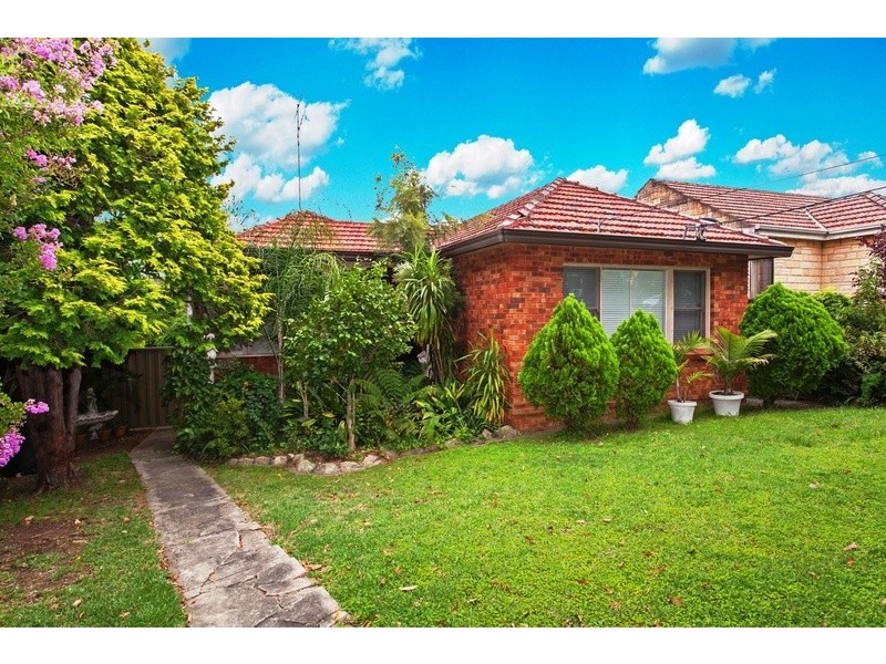 10 McGirr Street, Padstow NSW 2211