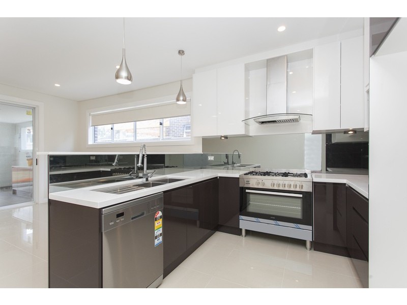 27 Edinburgh Drive, Revesby Heights NSW 2212