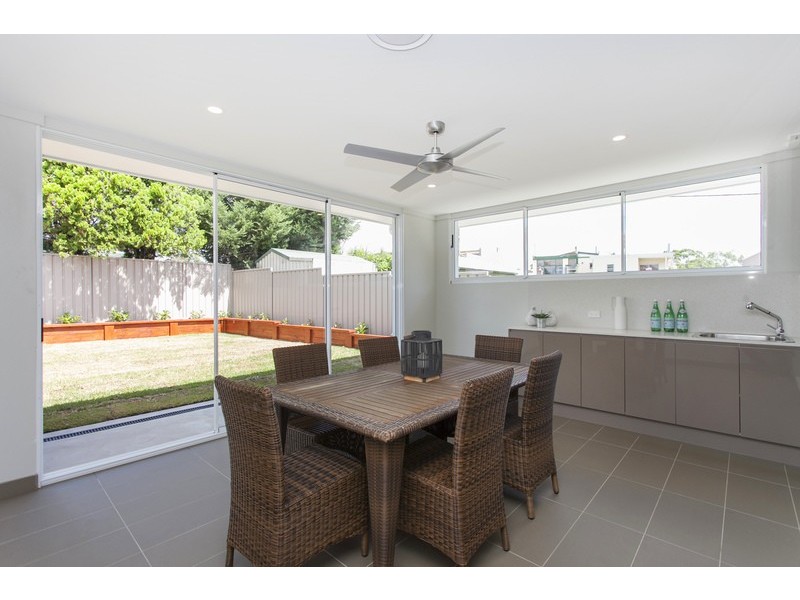 27 Edinburgh Drive, Revesby Heights NSW 2212