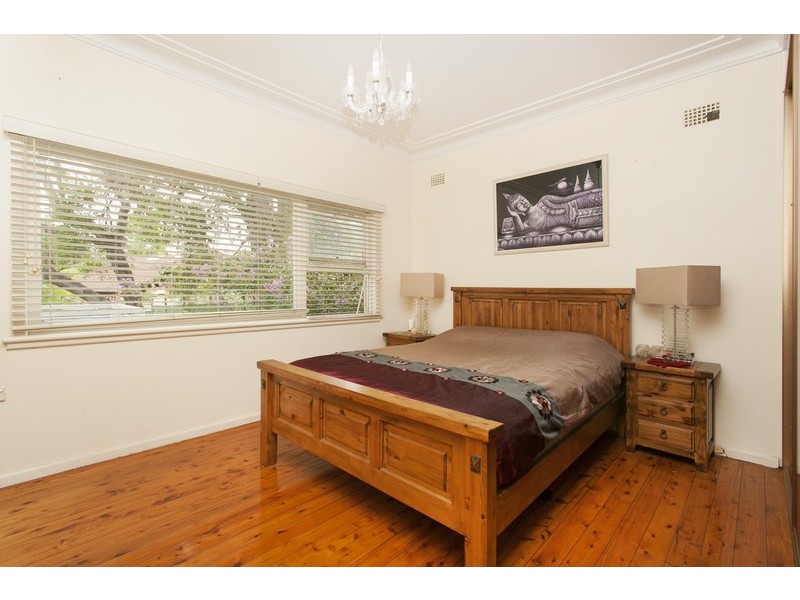 693 Henry Lawson Drive, East Hills NSW 2213