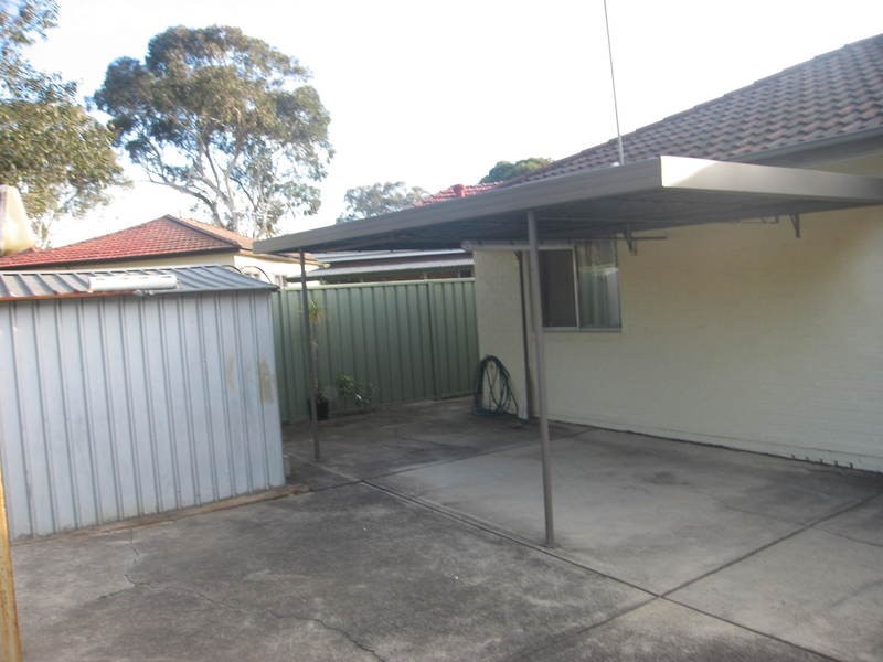 2/89 Lucas Road, East Hills NSW 2213