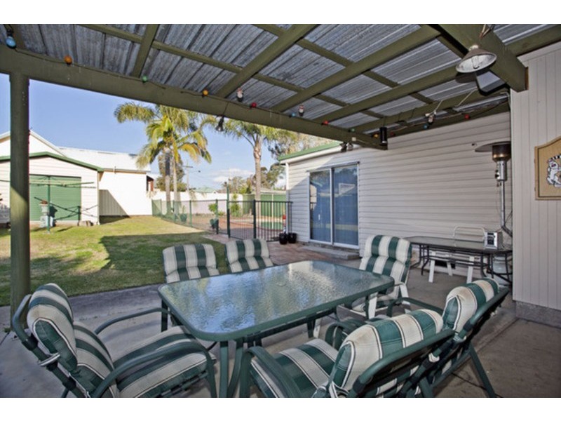 35 Laundess Avenue, Panania NSW 2213