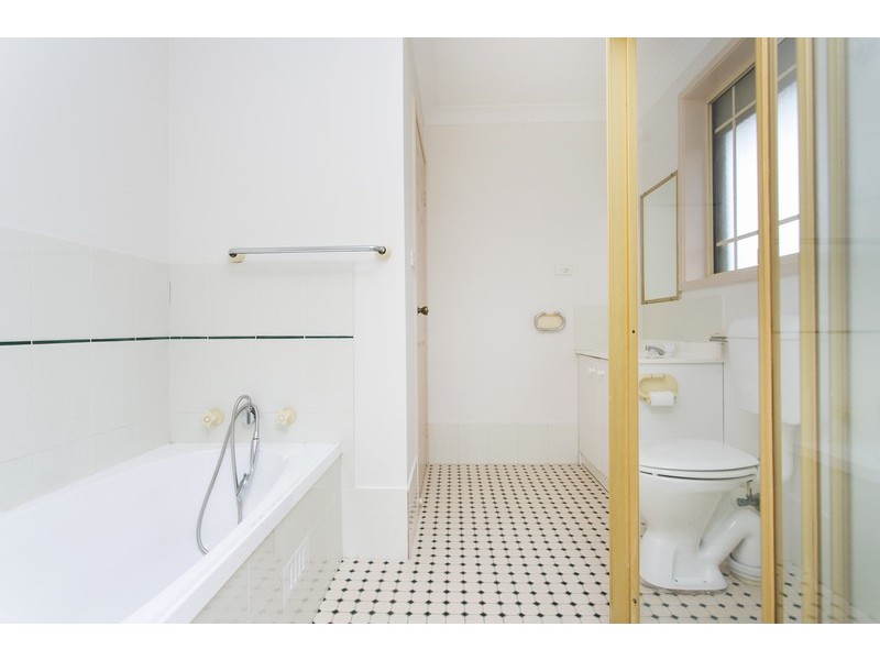 2/76 Iberia Street, Padstow NSW 2211